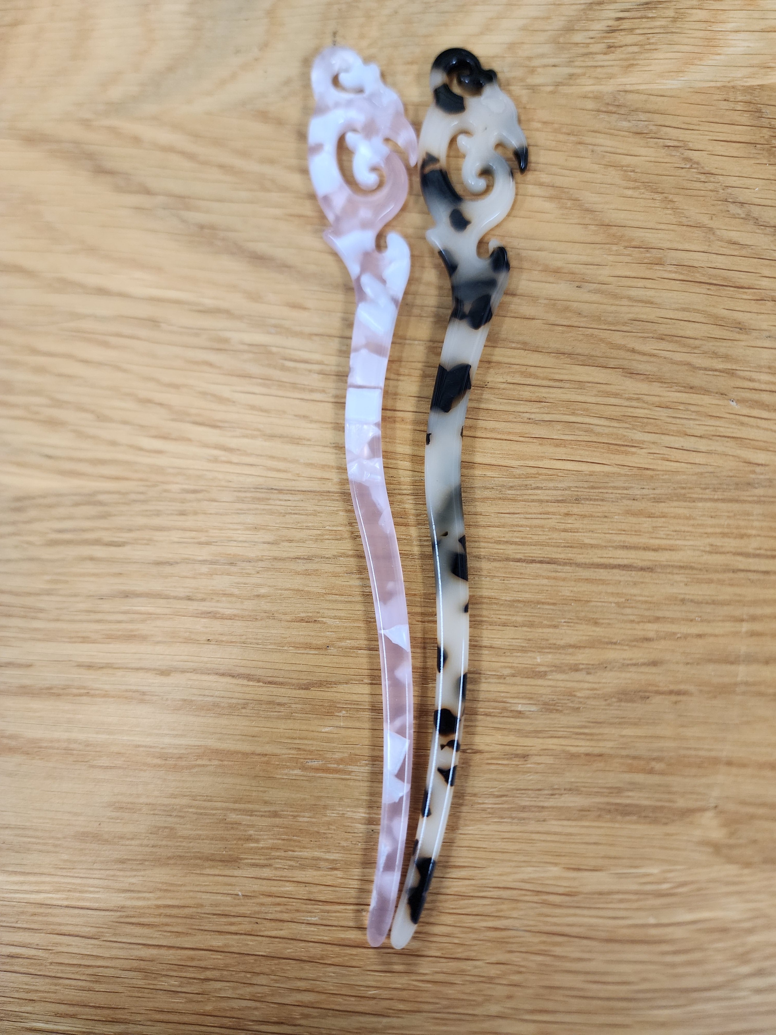 Misc. Large Hair Pick