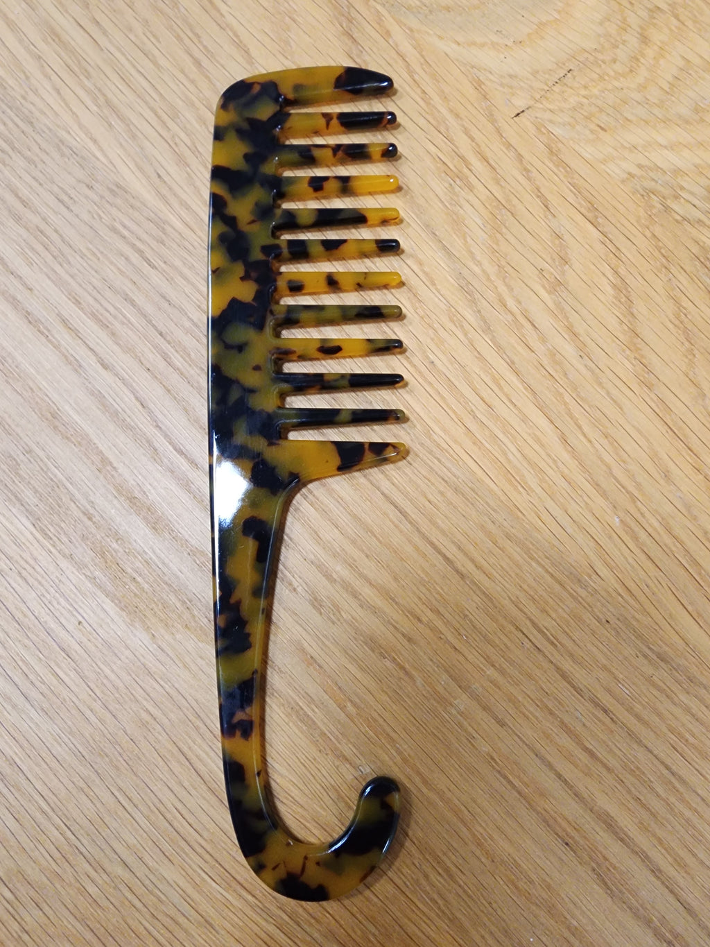 Large Tail Comb